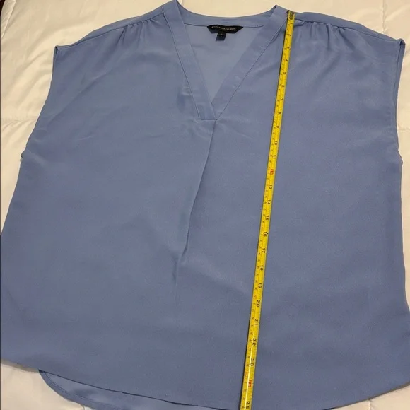 Banana Republic Light Blue V-Neck Blouse - Picture 6 of 7
